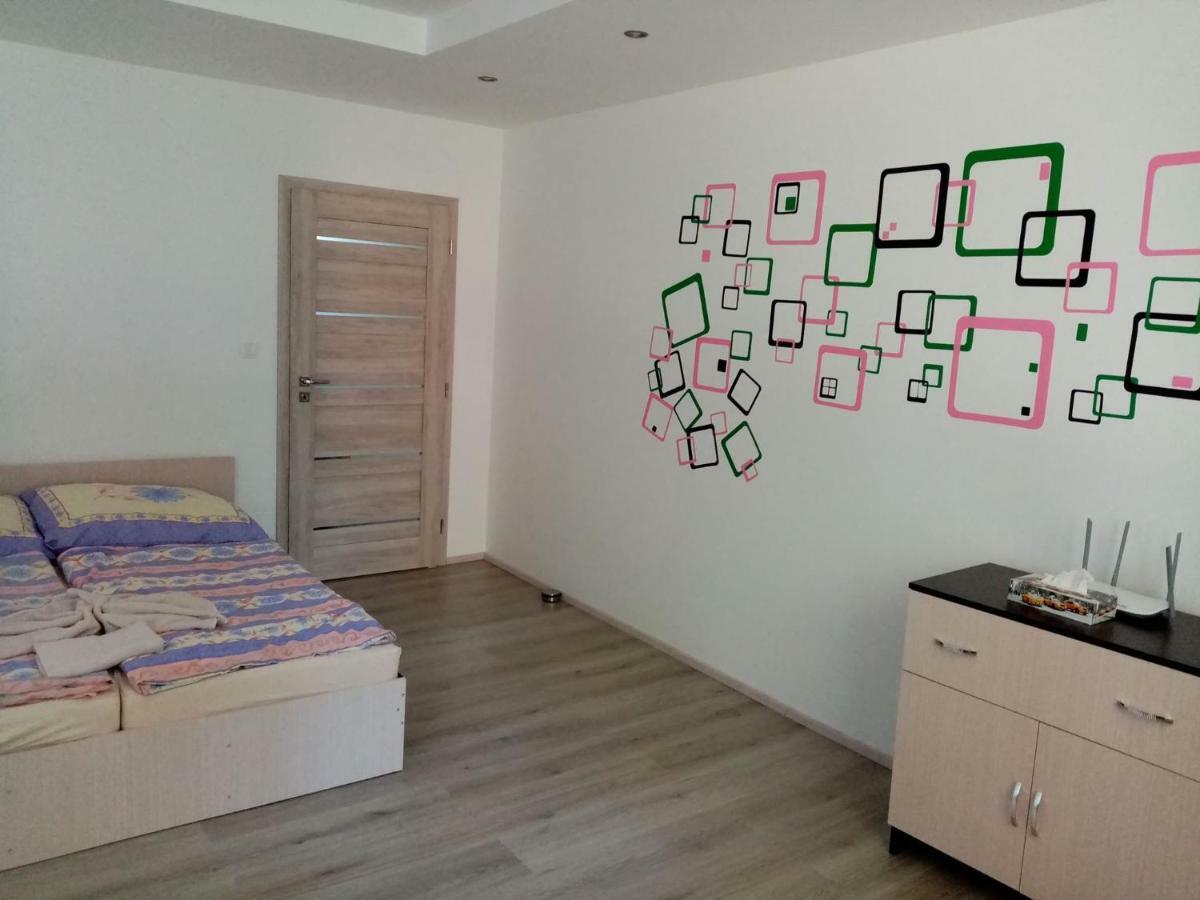 Apartman Aneta カルロヴィ・ヴァリ エクステリア 写真